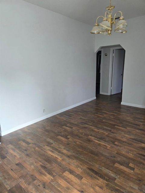 31 Edmund Rd 1 West Park FL 33023