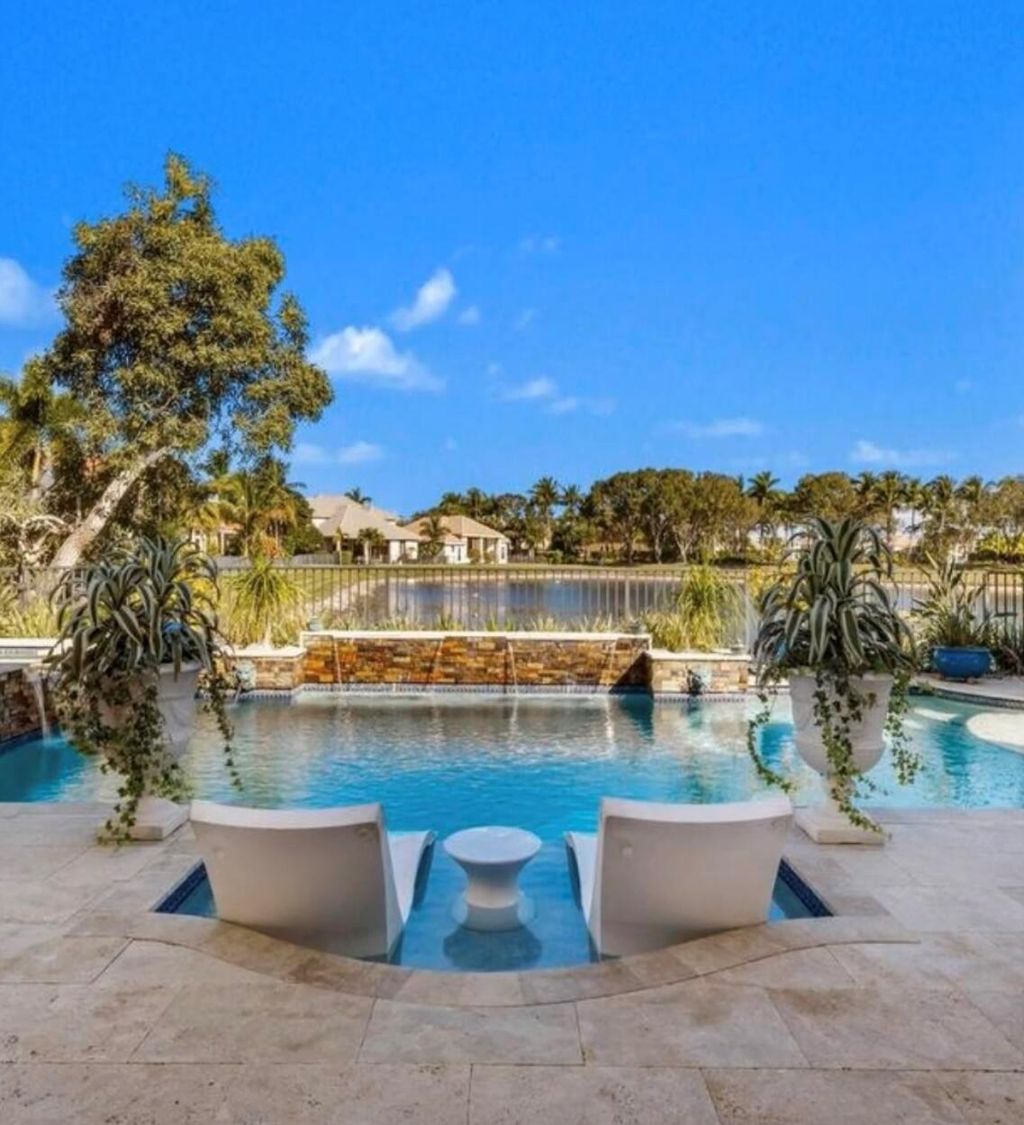 Photo of 10371 Trianon Place, Wellington, FL 33449 (MLS # R11108609)