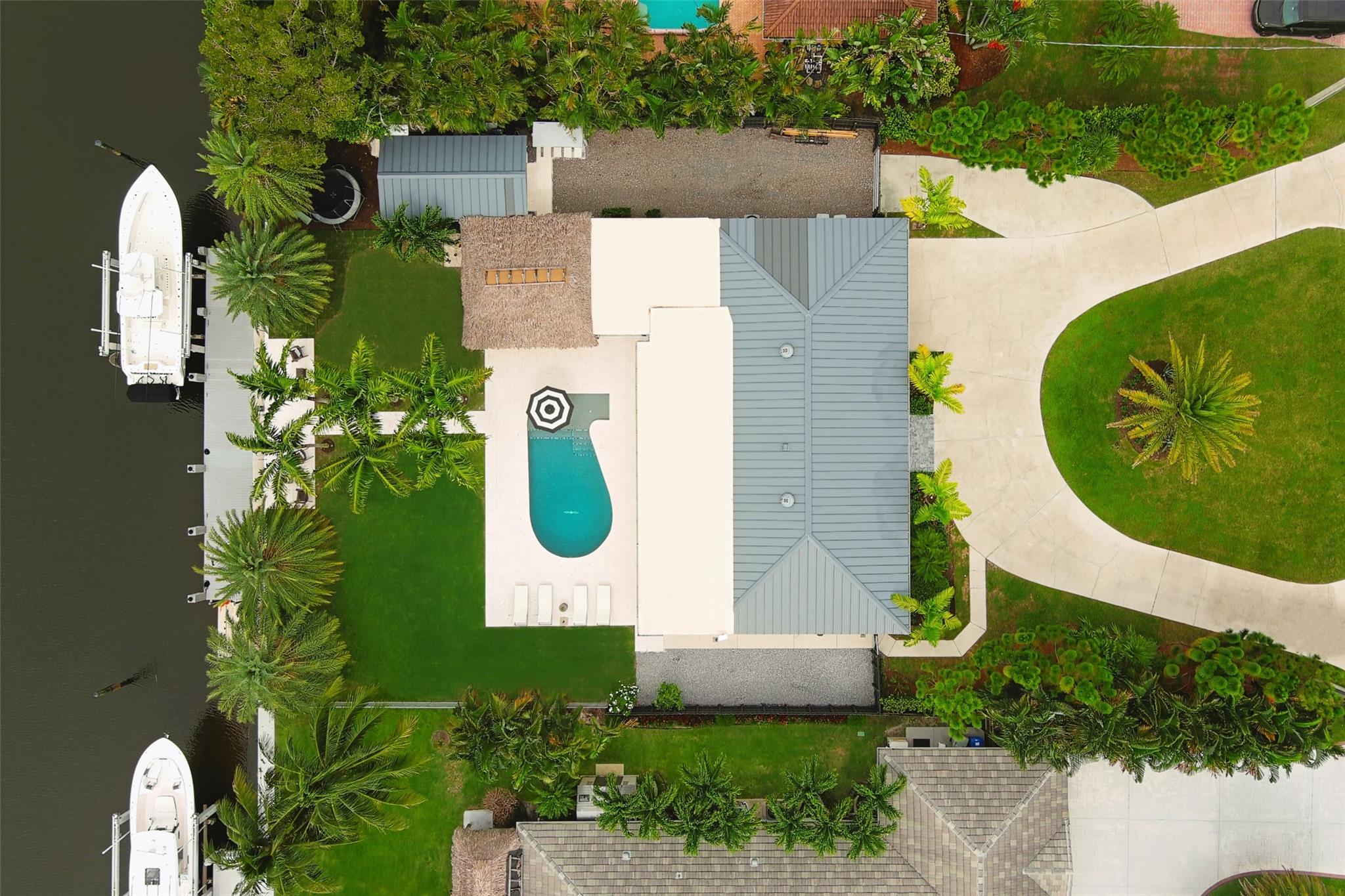 Caliban 27-12 B - Residential