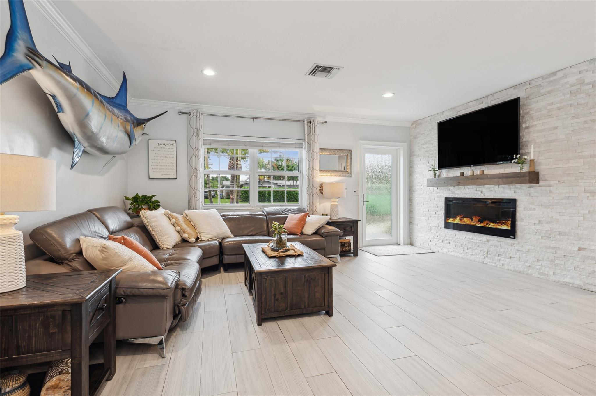 Caliban 27-12 B - Residential