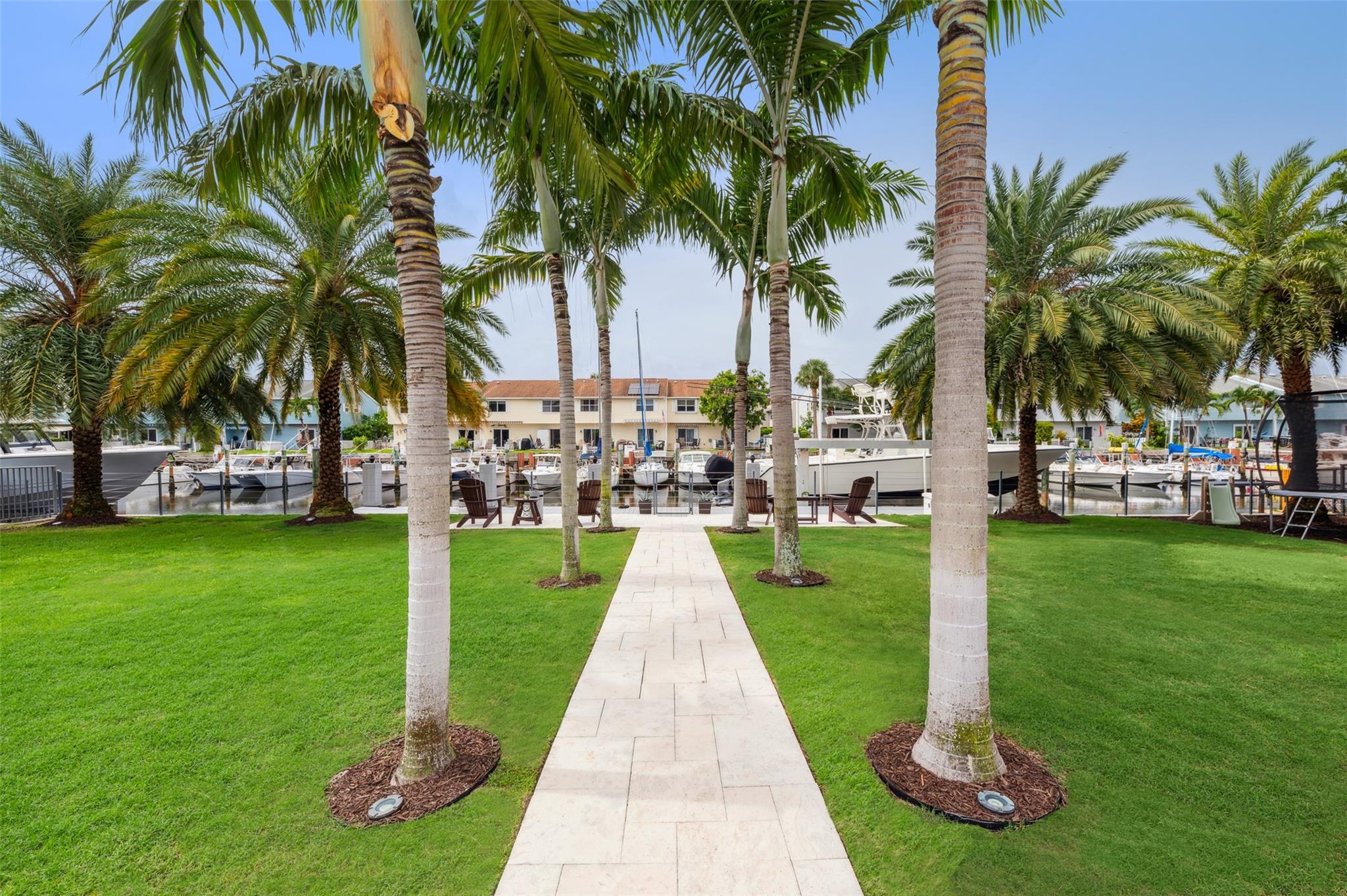 Caliban 27-12 B - Residential