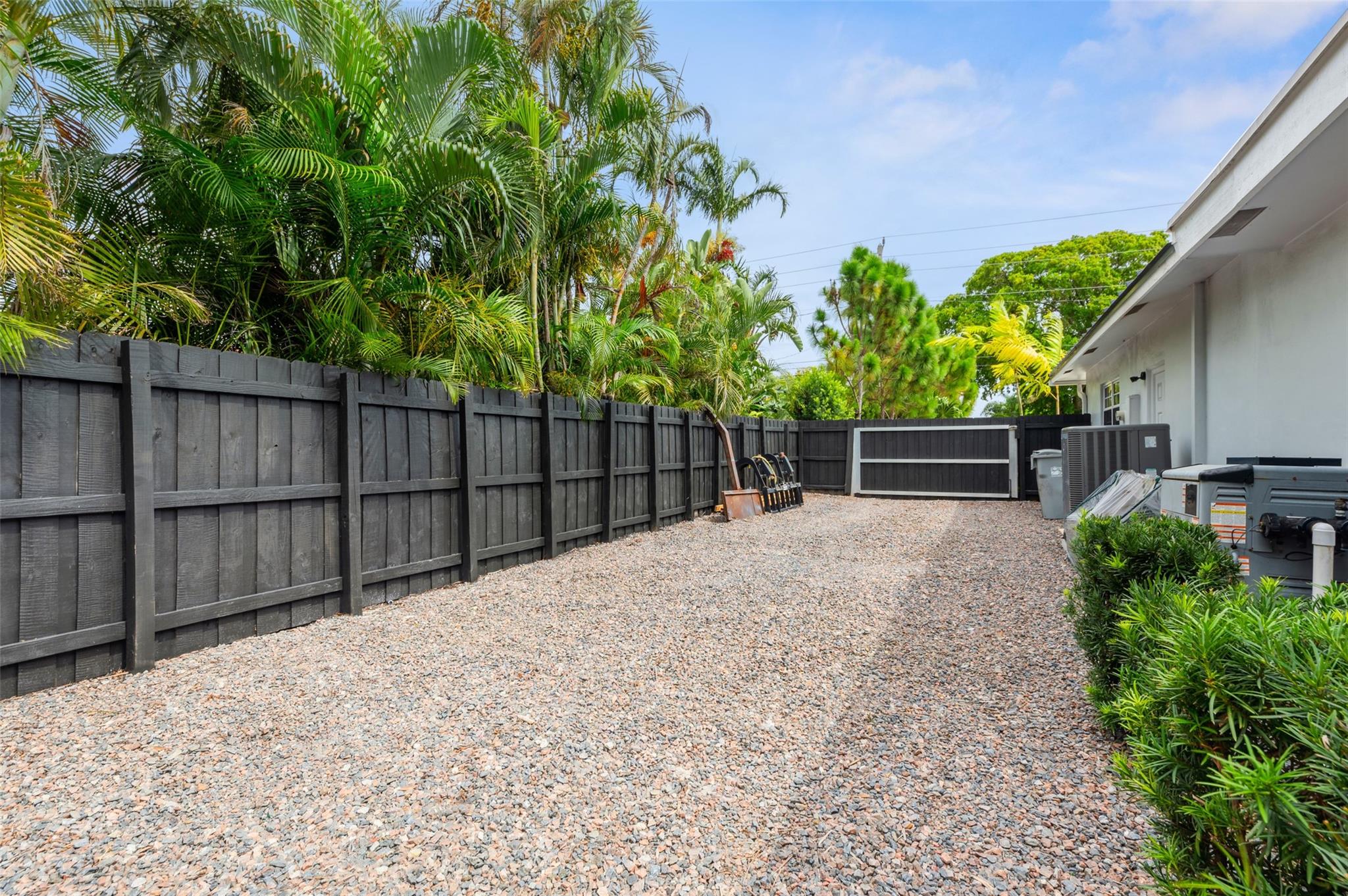 Caliban 27-12 B - Residential