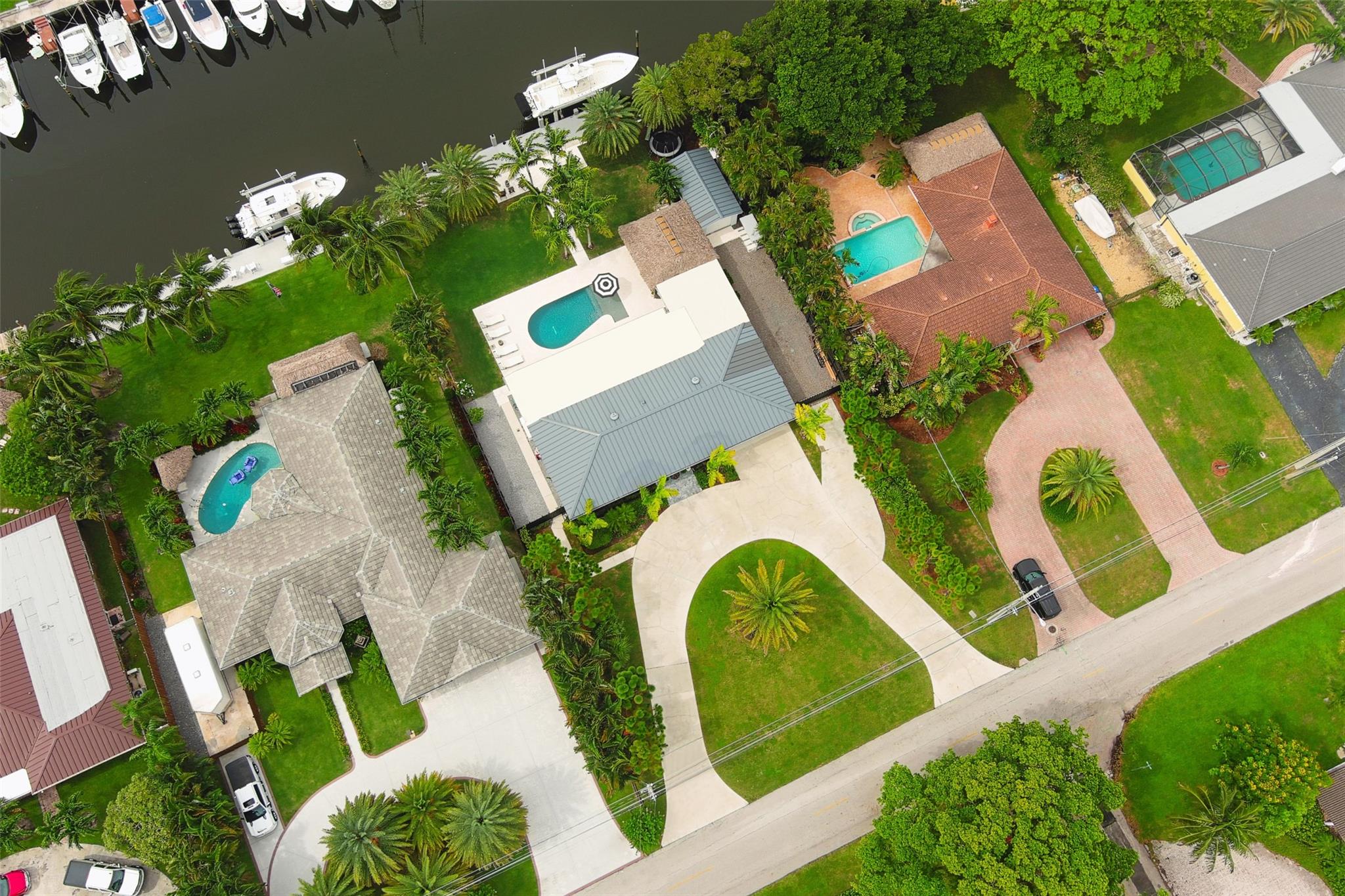 Caliban 27-12 B - Residential