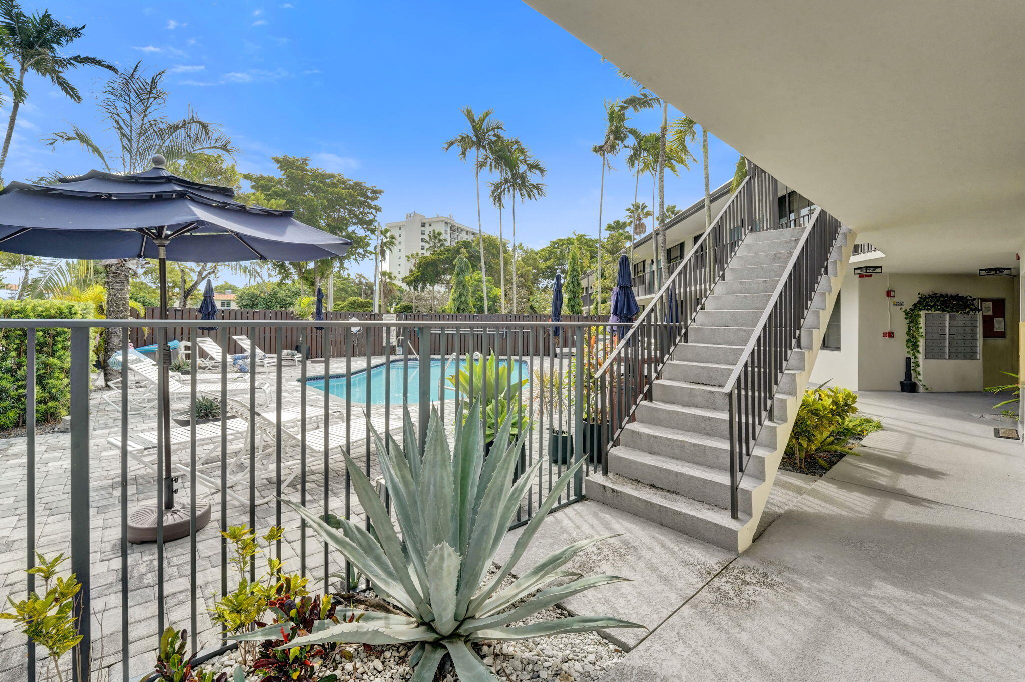1901 N Andrews Avenue Apt 214