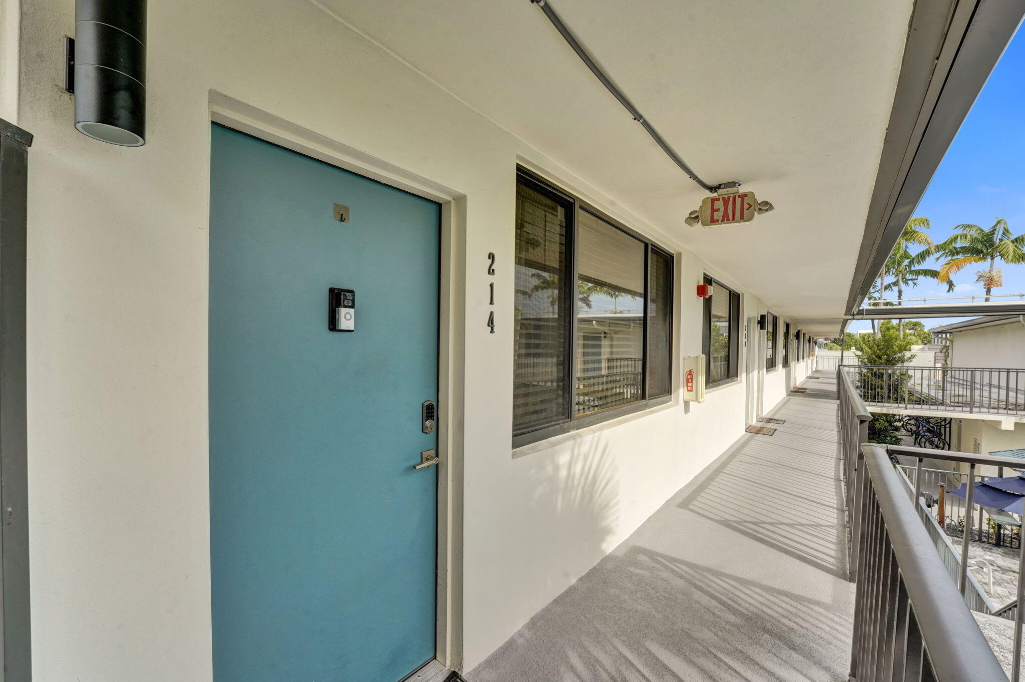 1901 N Andrews Avenue Apt 214