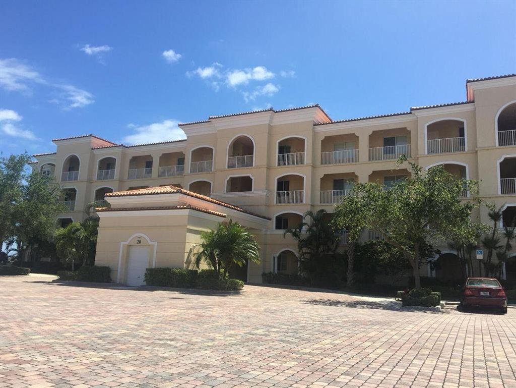 Photo of 20 Harbour Isles 106 Drive W #106, Fort Pierce, FL 34949 (MLS # R10750103)