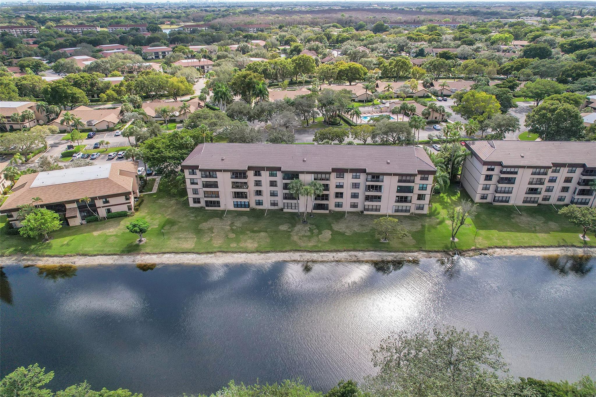 APPLEWOOD VILLAGE I-B CON - Residential