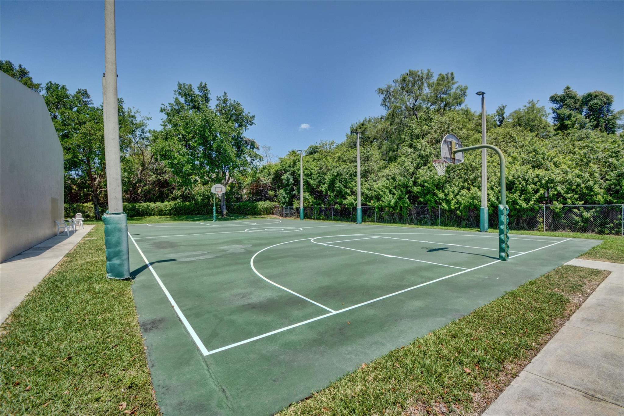 APPLEWOOD VILLAGE I-B CON - Residential