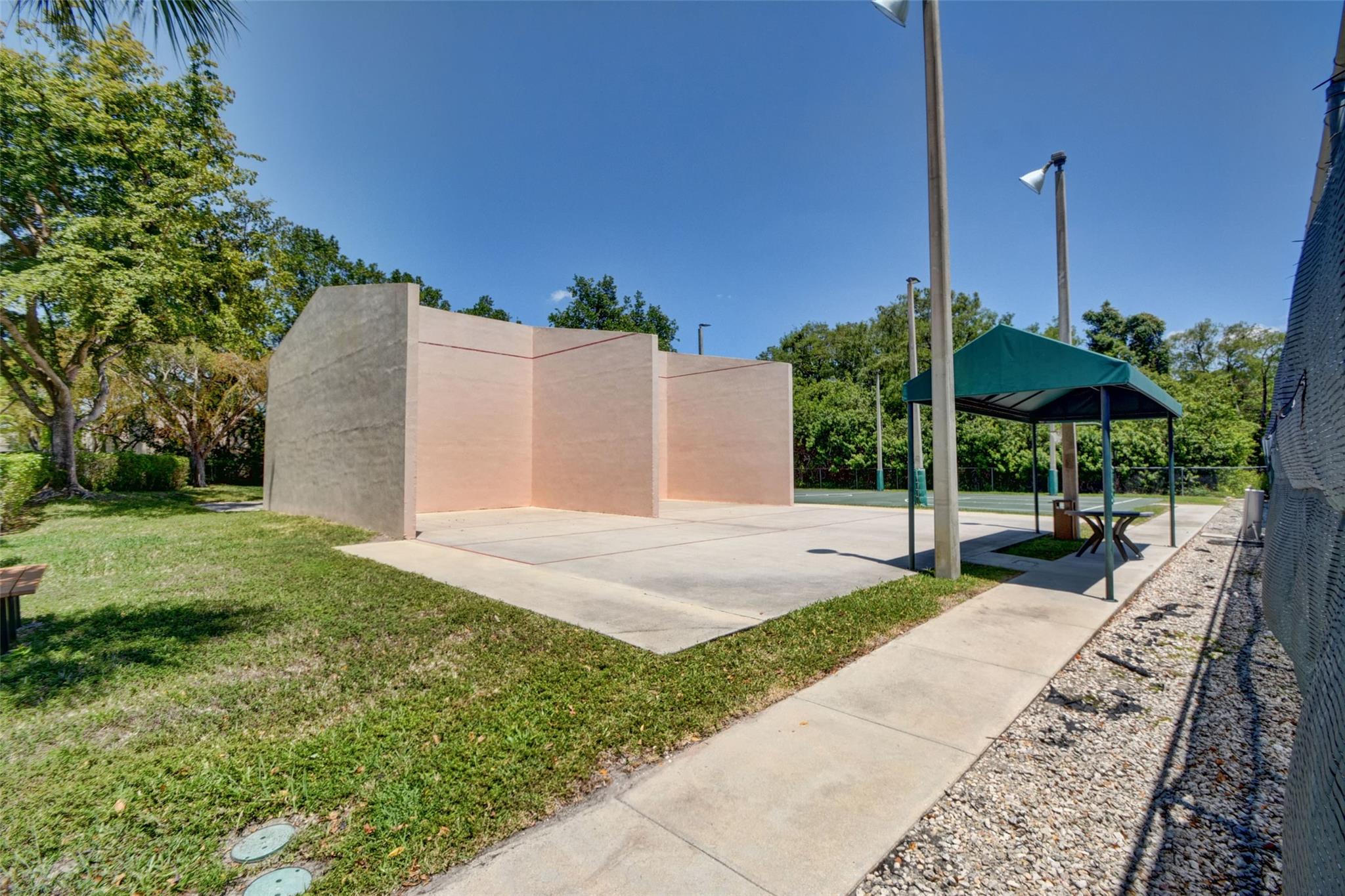 APPLEWOOD VILLAGE I-B CON - Residential