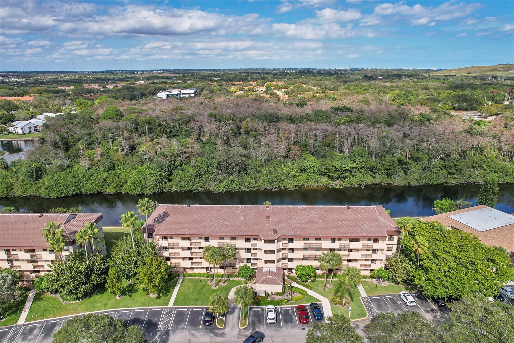 APPLEWOOD VILLAGE I-B CON - Residential