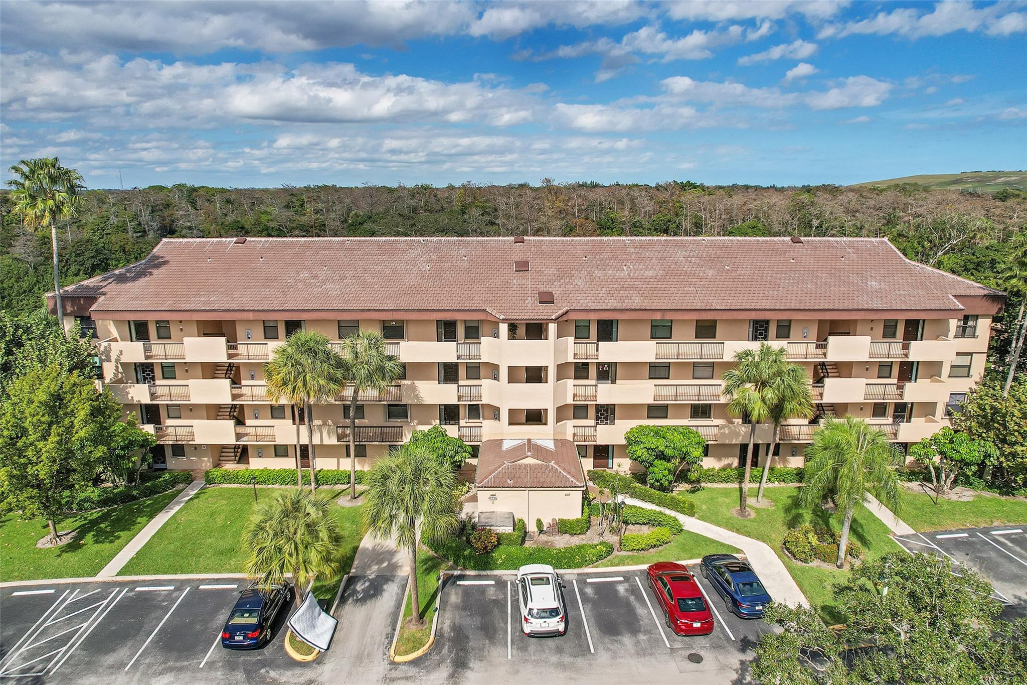 APPLEWOOD VILLAGE I-B CON - Residential