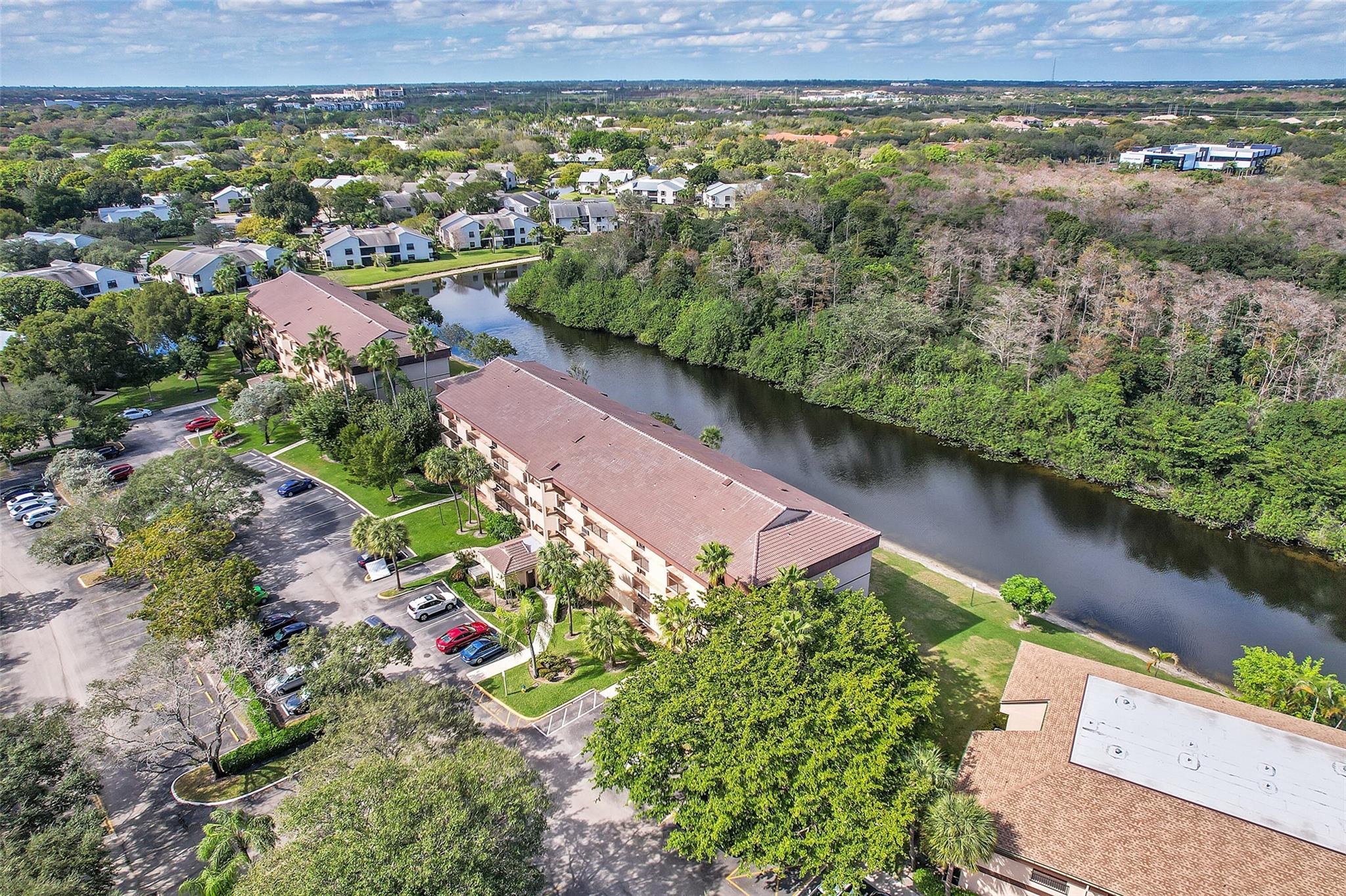 APPLEWOOD VILLAGE I-B CON - Residential