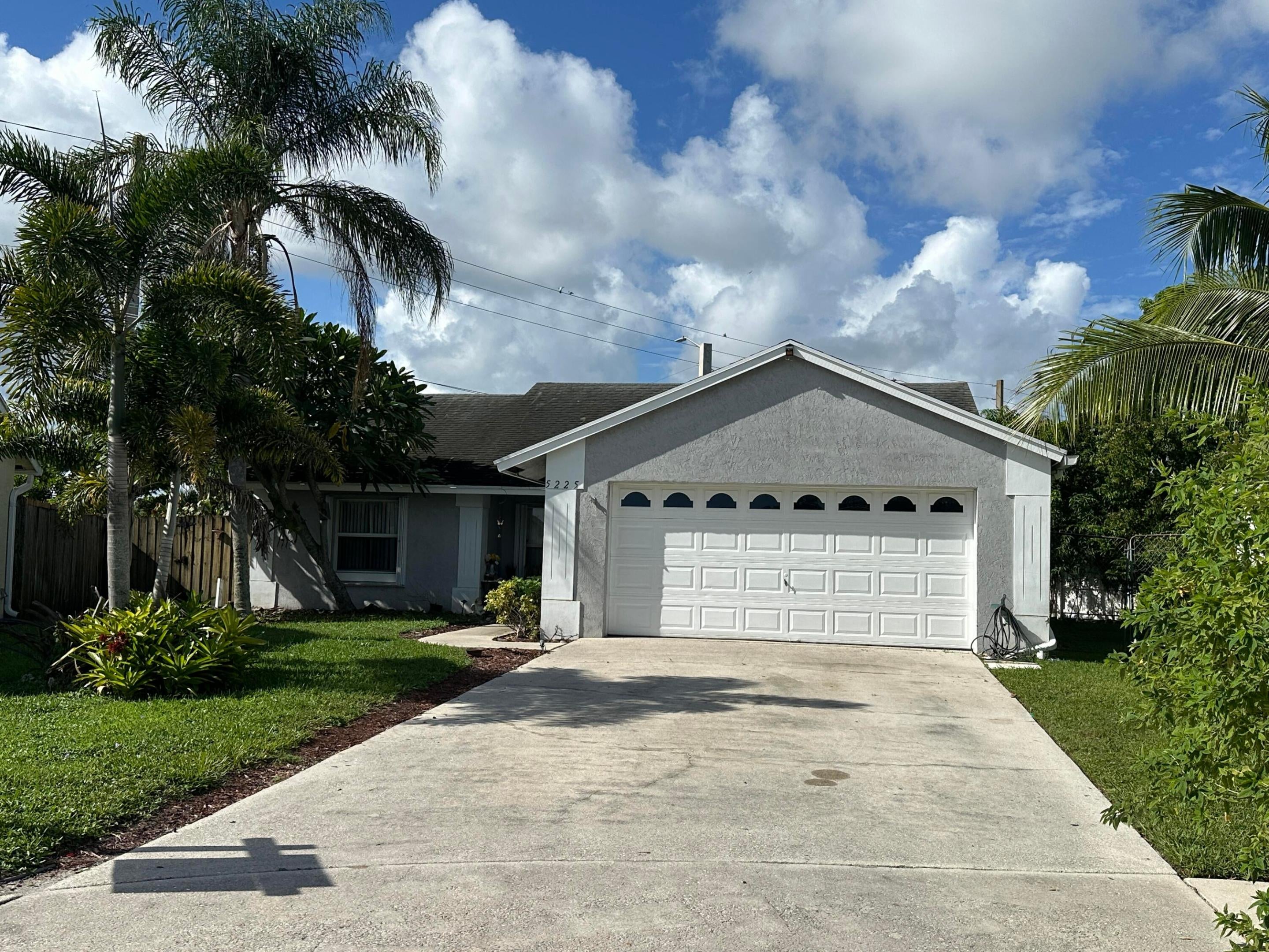 Properties 5225 Blueberry Hill Avenue