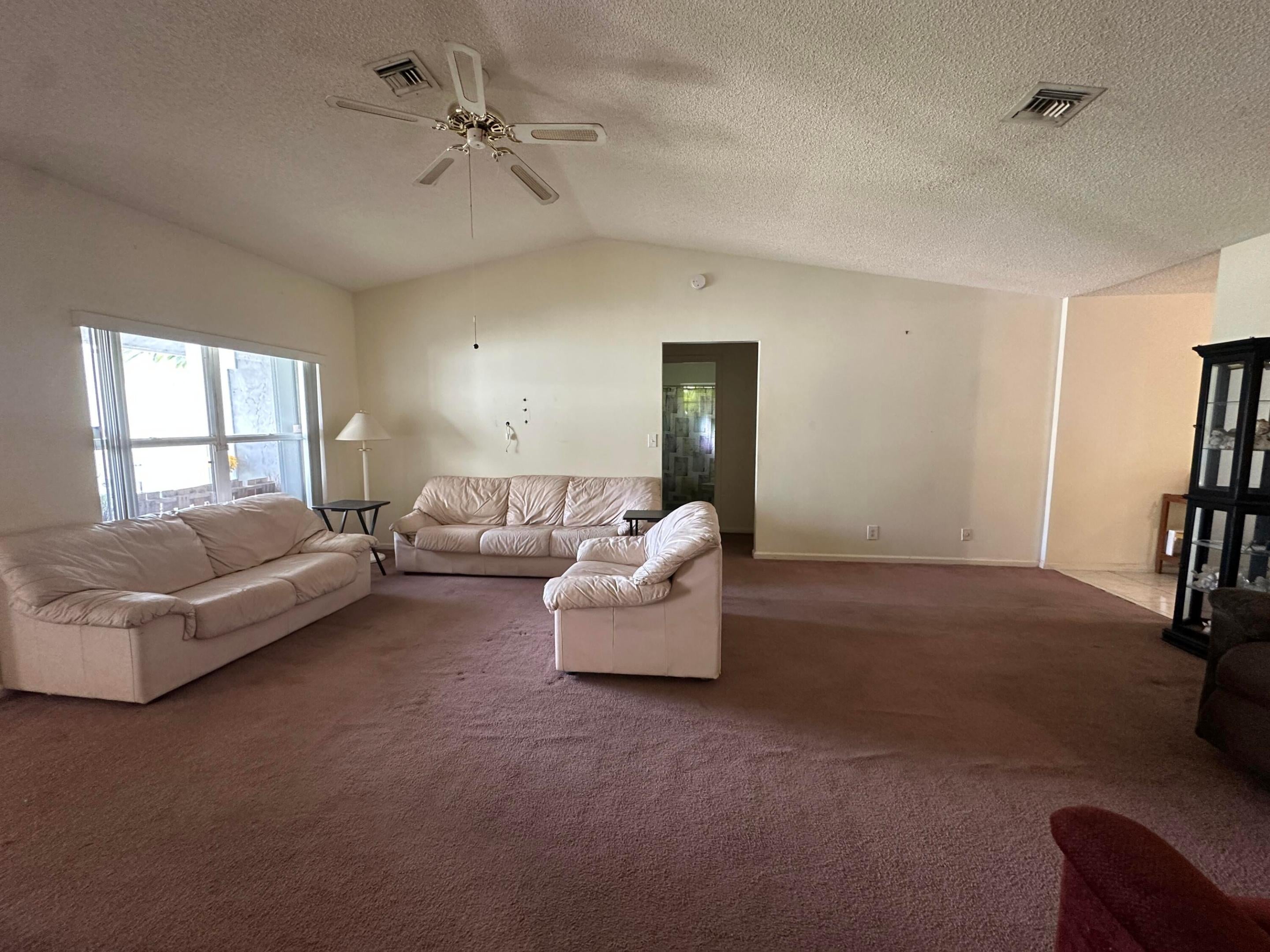 Properties 5225 Blueberry Hill Avenue
