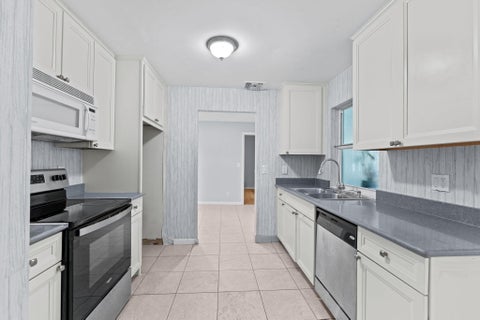 Tiny photo for 1171 NW 89th Avenue, Plantation, FL 33322 (MLS # B26084663)