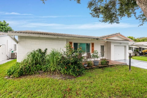 Tiny photo for 1171 NW 89th Avenue, Plantation, FL 33322 (MLS # B26084663)
