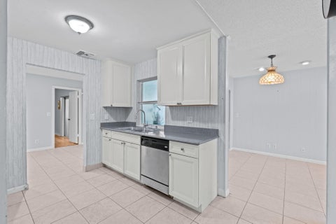 Tiny photo for 1171 NW 89th Avenue, Plantation, FL 33322 (MLS # B26084663)