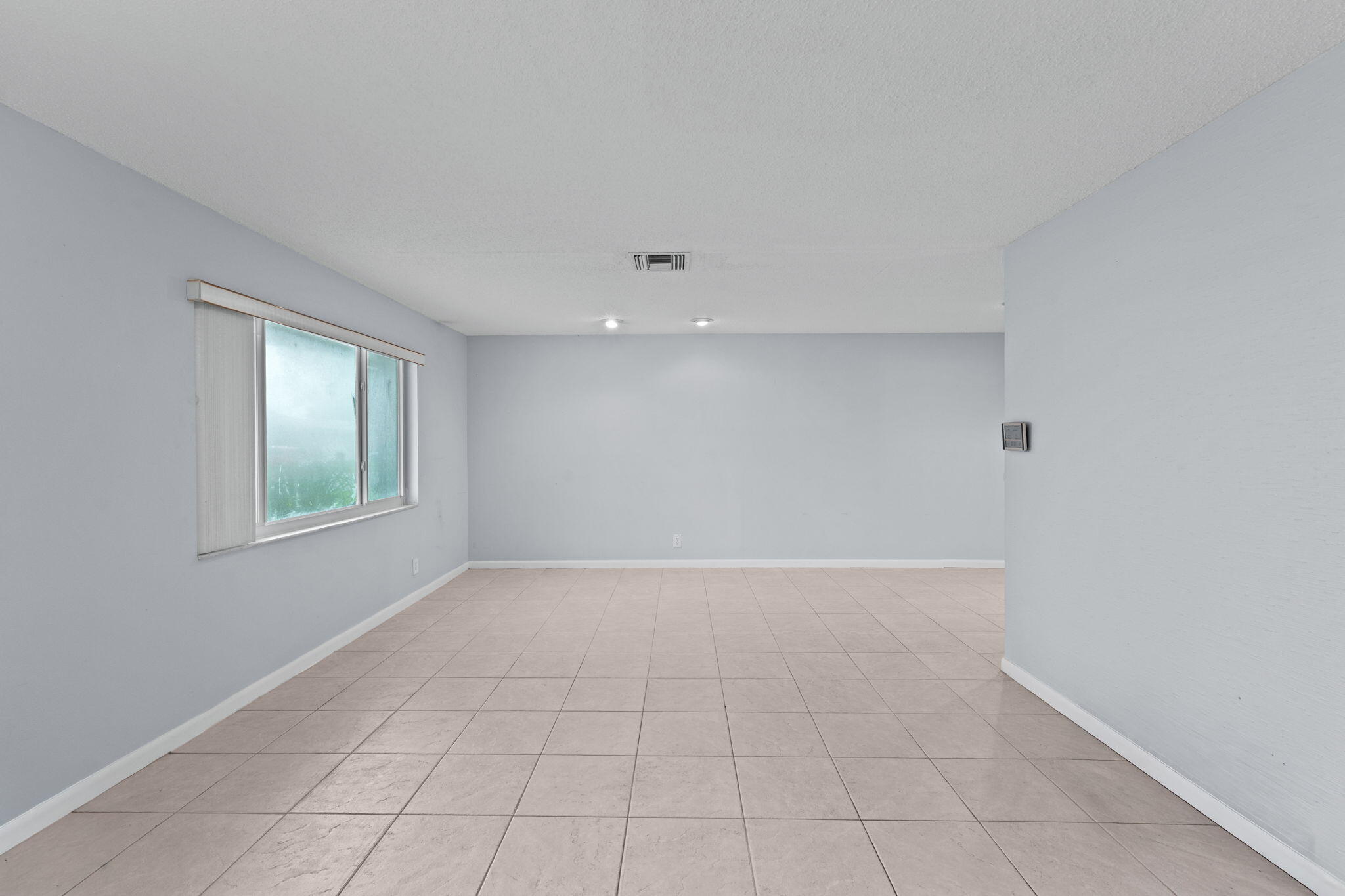 1171 NW 89th Avenue, Plantation, FL, 33322/$275,000 4 1171 NW 89th Avenue