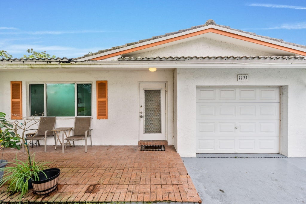Photo of 1171 NW 89th Avenue, Plantation, FL 33322 (MLS # B26084663)