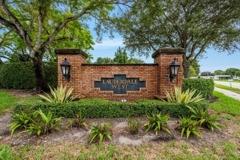 Tiny photo for 1171 NW 89th Avenue, Plantation, FL 33322 (MLS # B26084663)