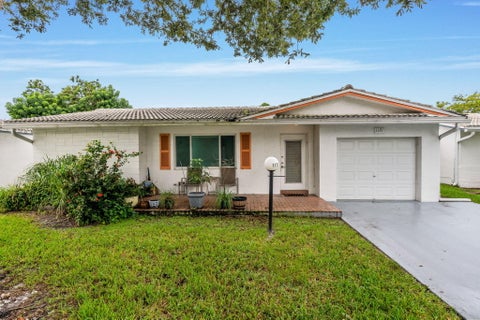 Photo of 1171 NW 89th Avenue, Plantation, FL 33322 (MLS # B26084663)