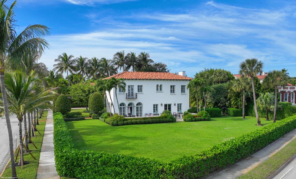 Photo of 245 Valencia Road, West Palm Beach, FL 33401 (MLS # R11146831)