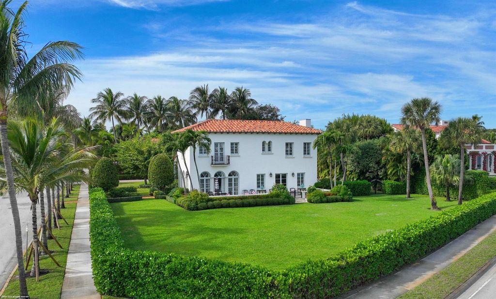 Photo of 245 Valencia Road, West Palm Beach, FL 33401 (MLS # R11146831)