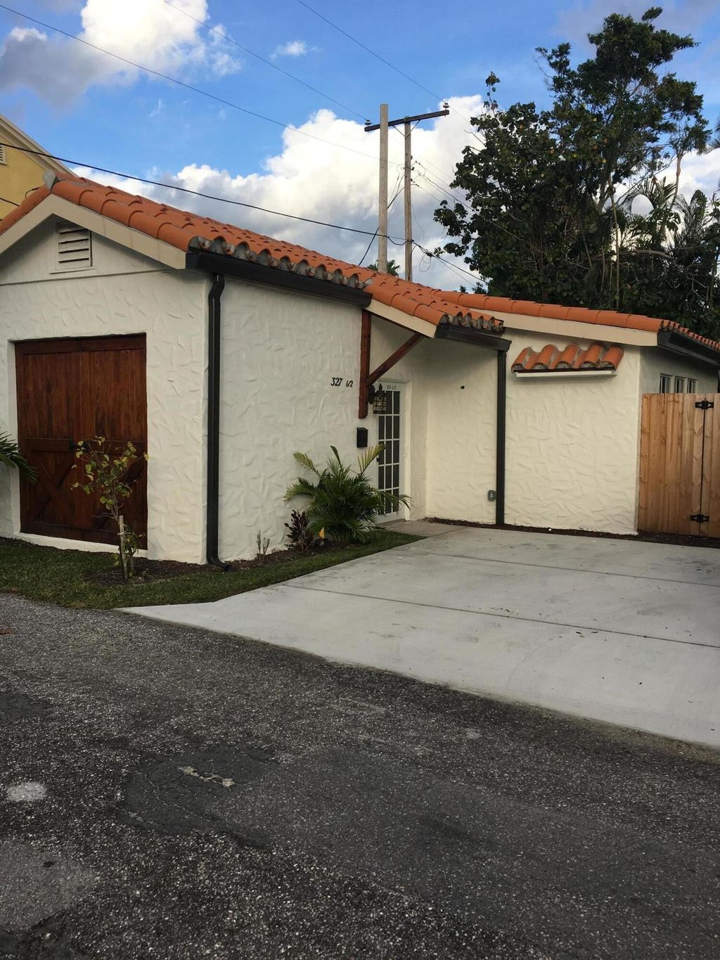 Photo of 327 Dyer Road #Rear, West Palm Beach, FL (MLS # B26030455)