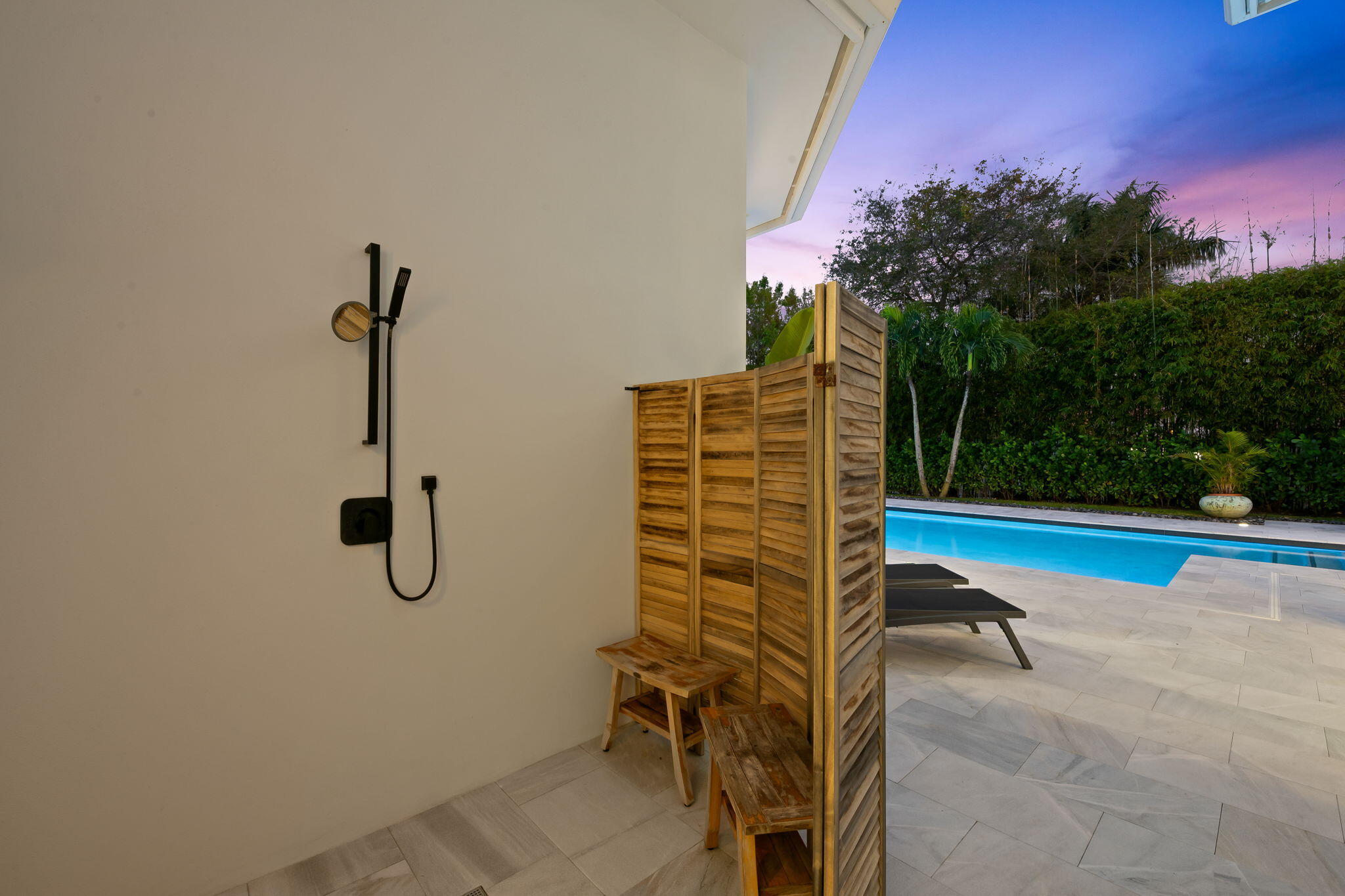 LONG LAKE ESTATES - Residential