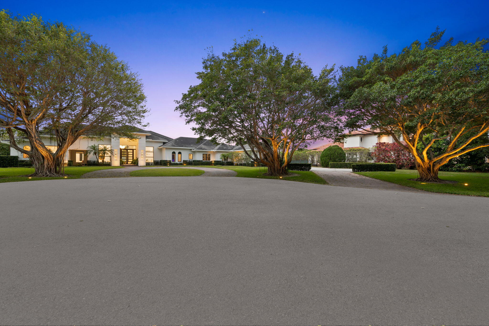 LONG LAKE ESTATES - Residential