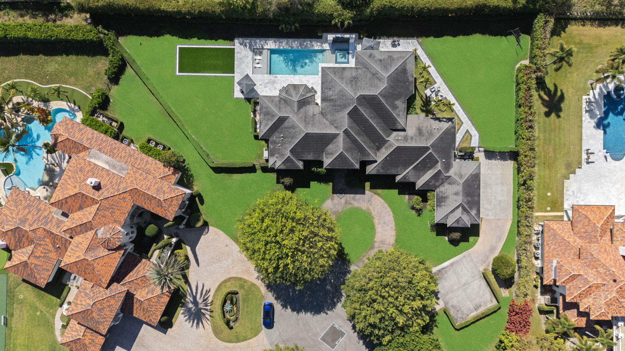 LONG LAKE ESTATES - Residential