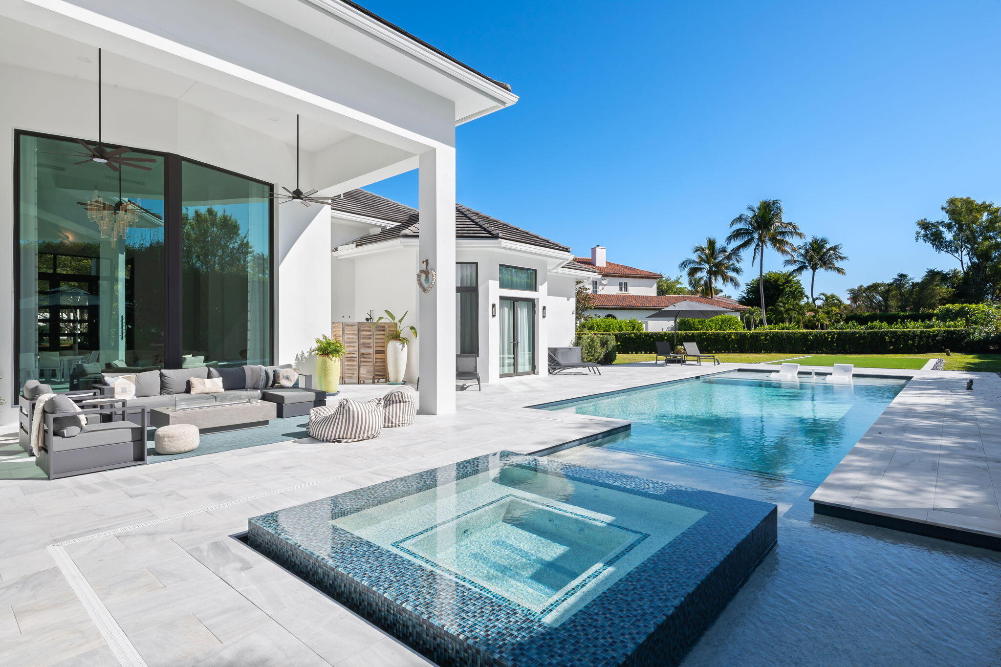 LONG LAKE ESTATES - Residential