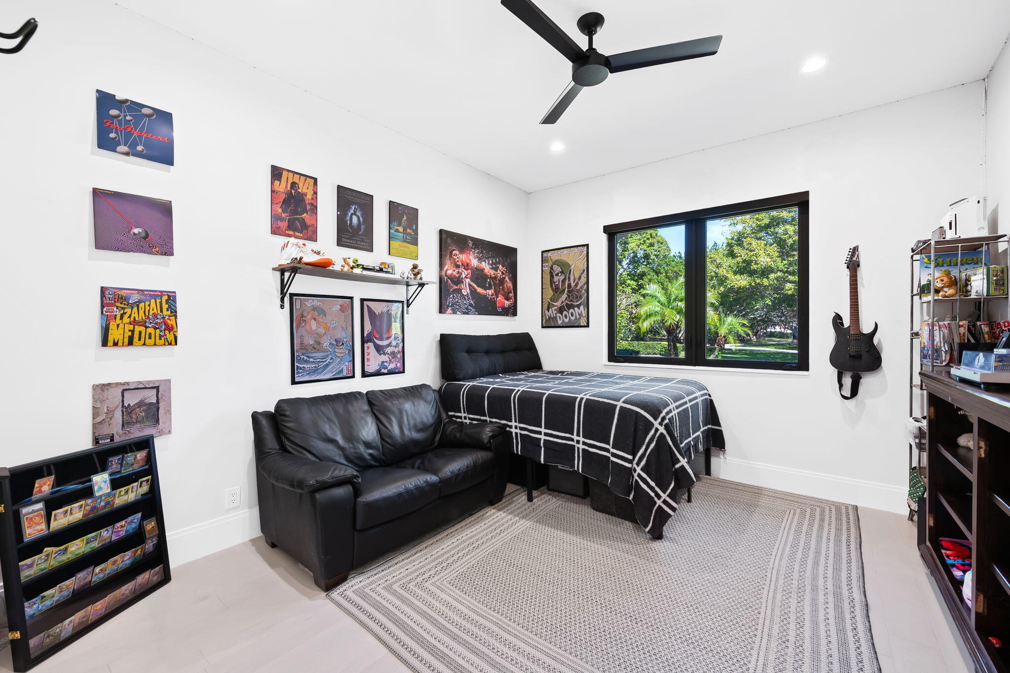 LONG LAKE ESTATES - Residential