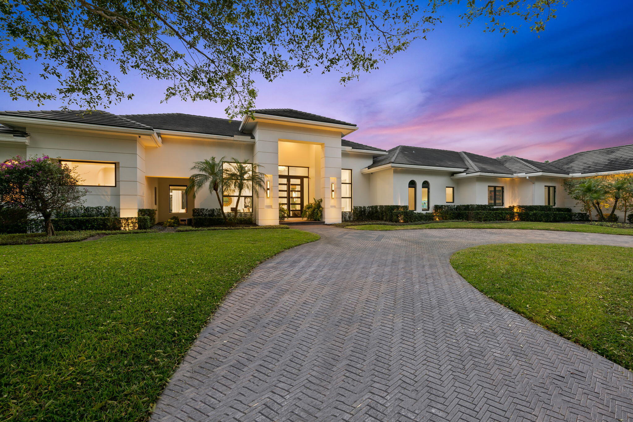 LONG LAKE ESTATES - Residential