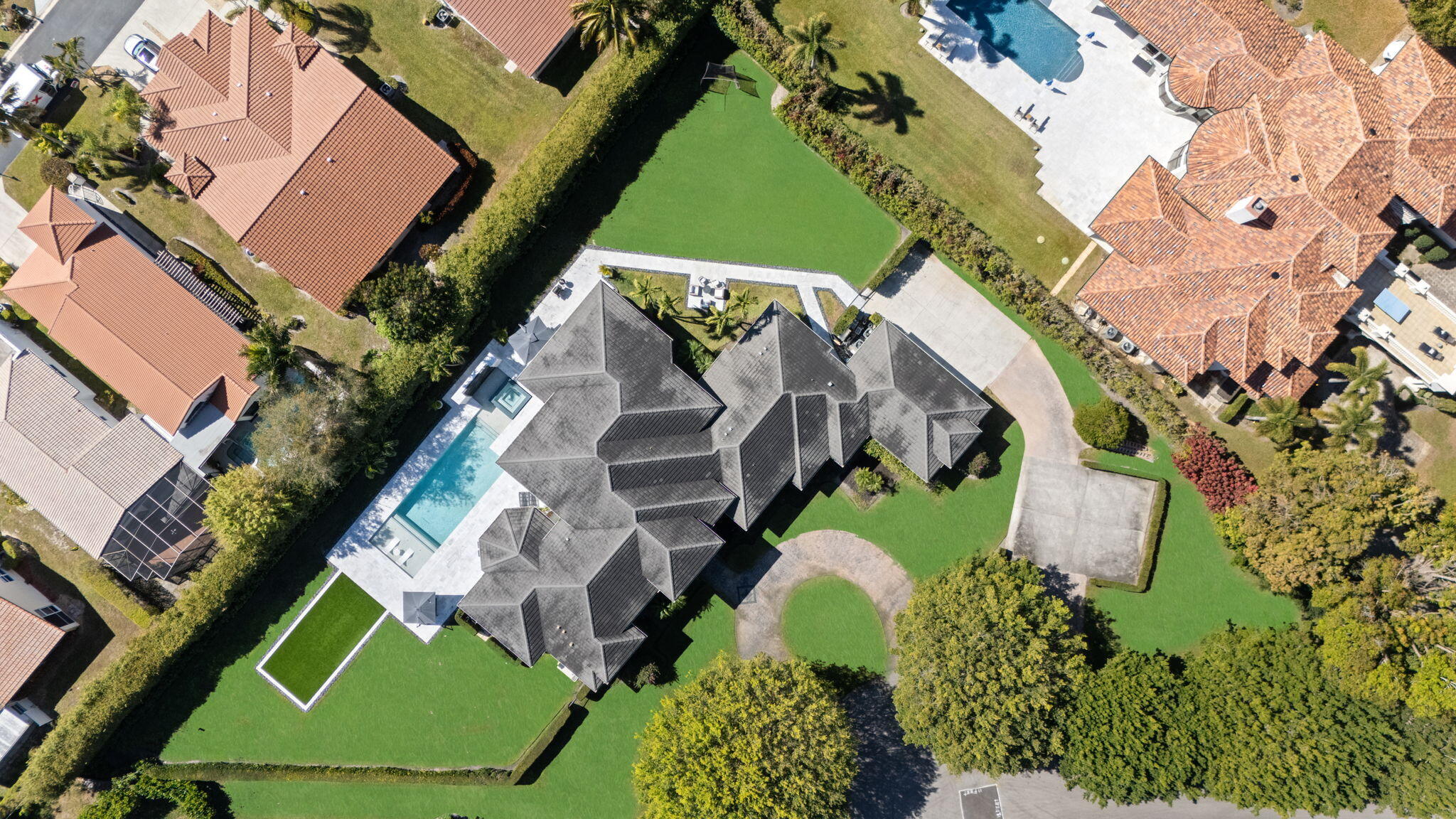 LONG LAKE ESTATES - Residential