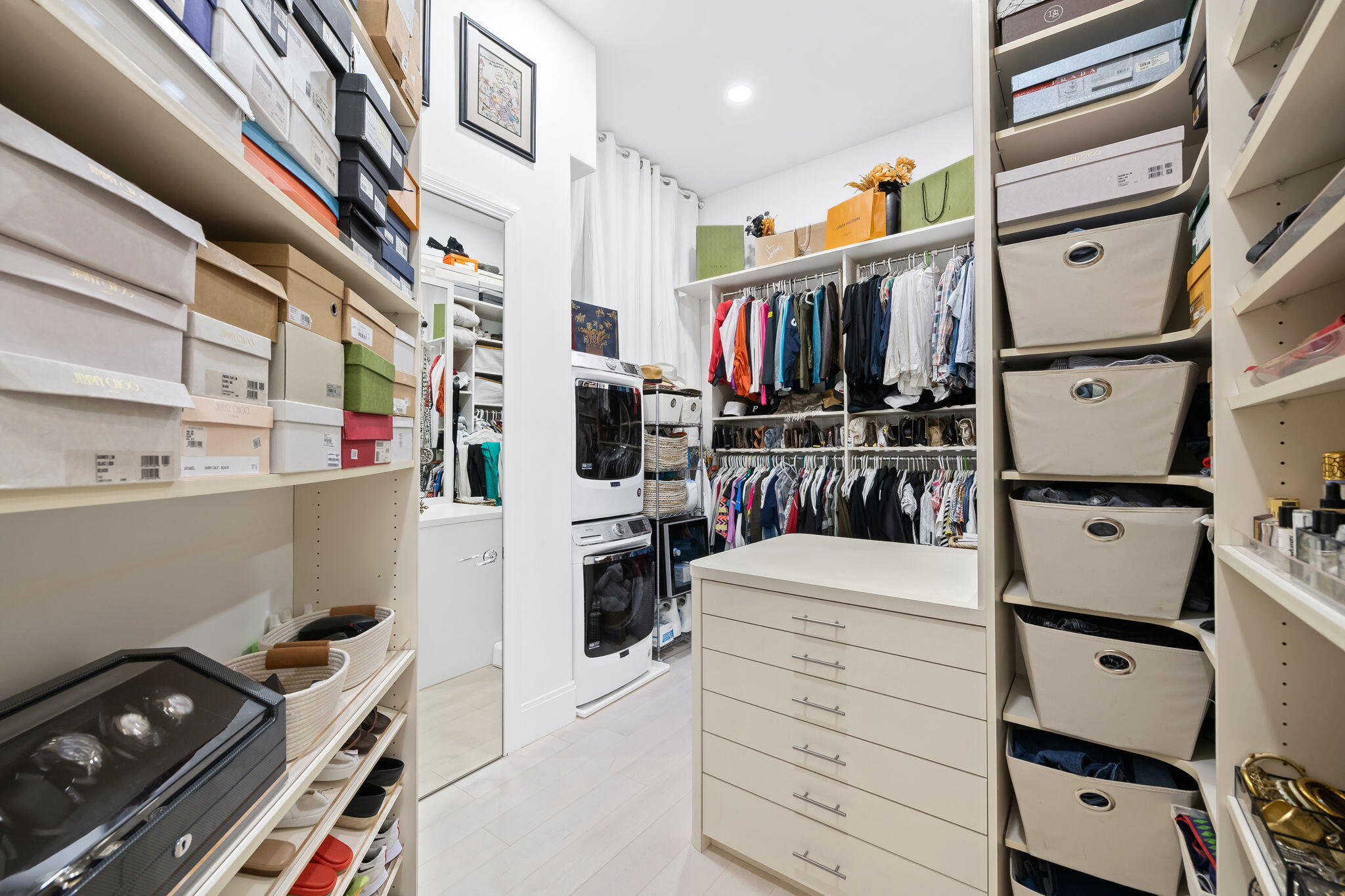 LONG LAKE ESTATES - Residential