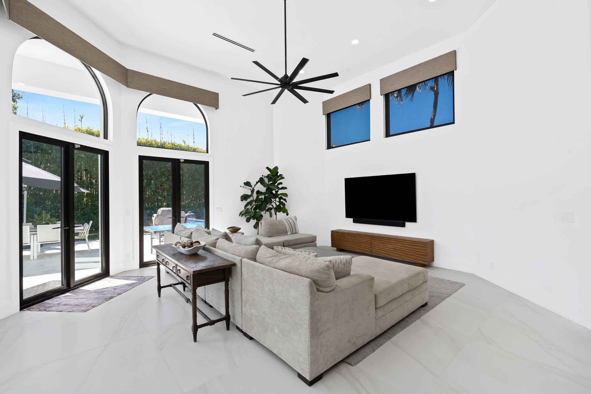 LONG LAKE ESTATES - Residential