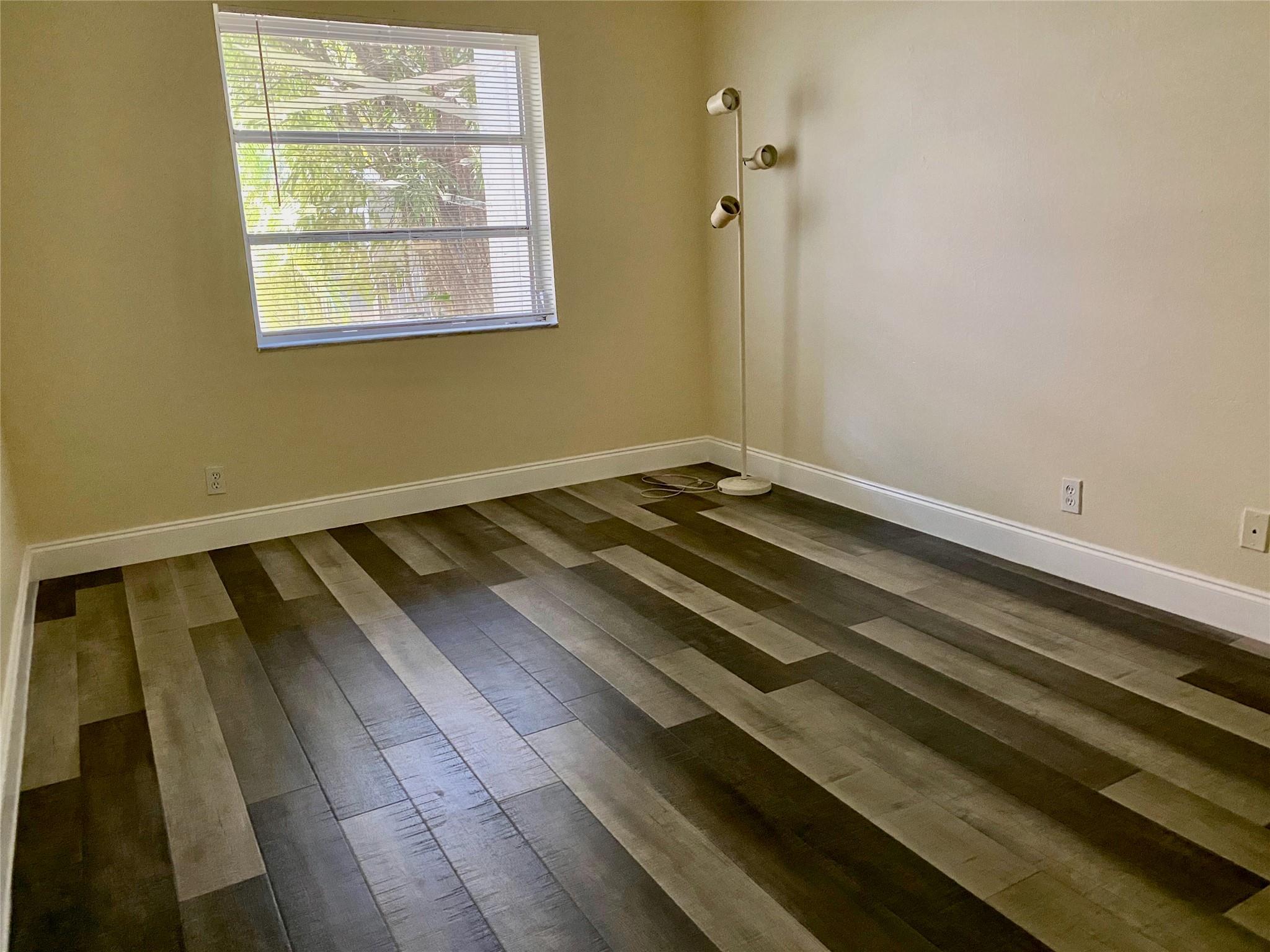 View photos, virtual tours, details... 636 NW 13th St 17