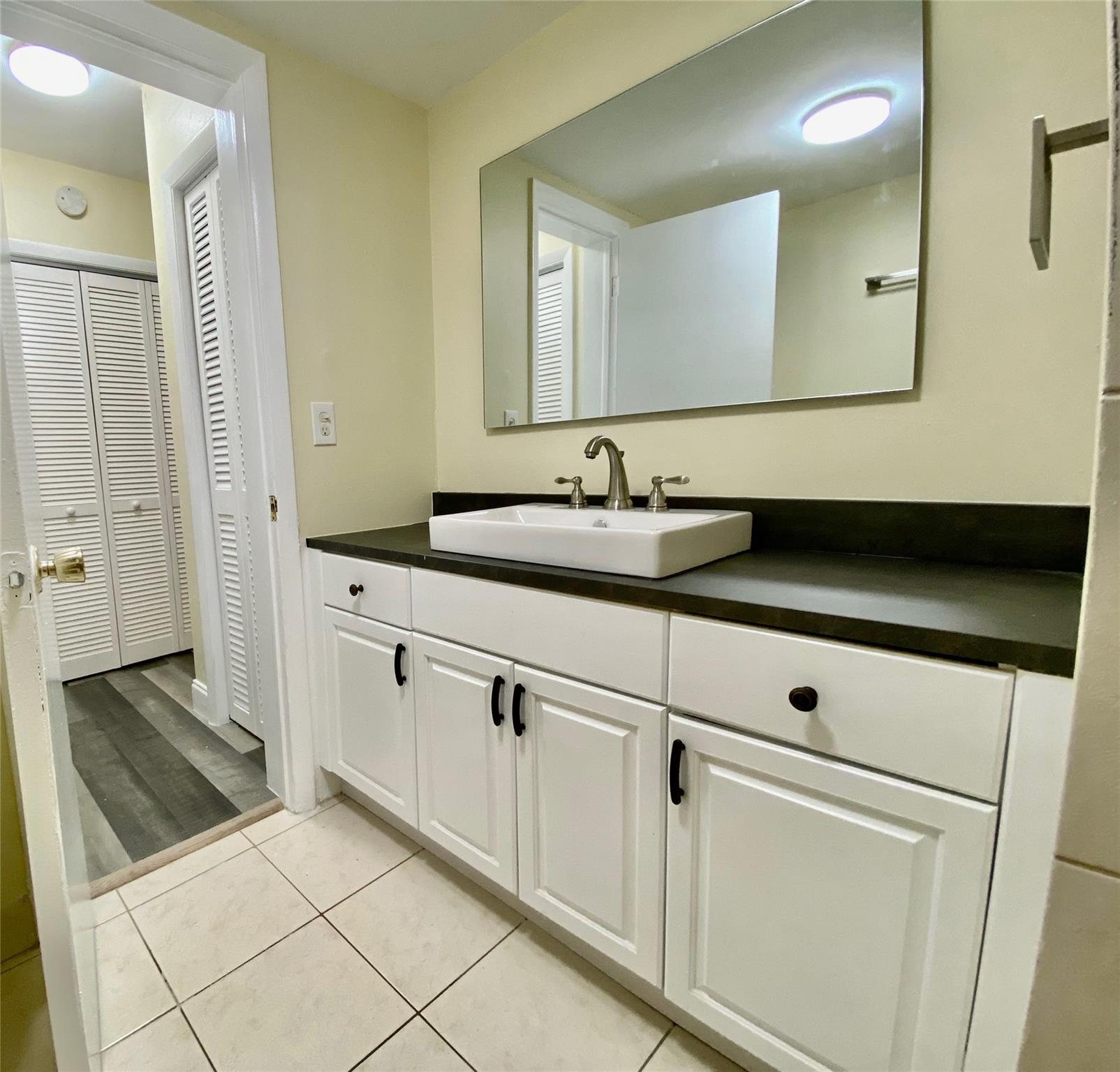 View photos, virtual tours, details... 636 NW 13th St 17