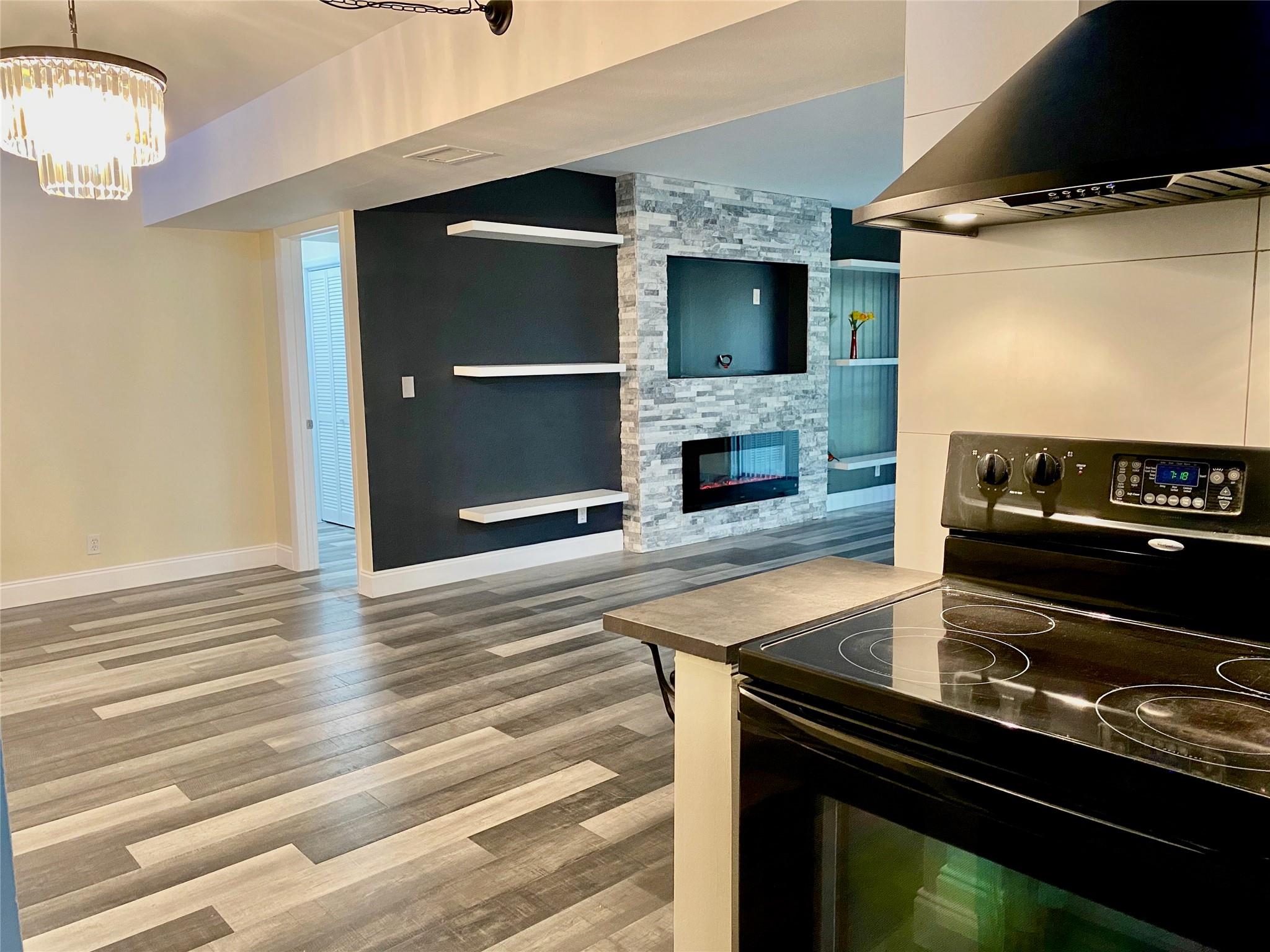 View photos, virtual tours, details... 636 NW 13th St 17