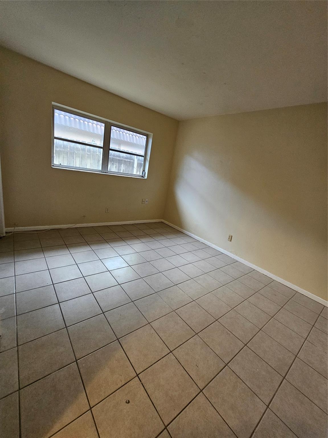 F & D Sub 73-20 B - Residential Lease