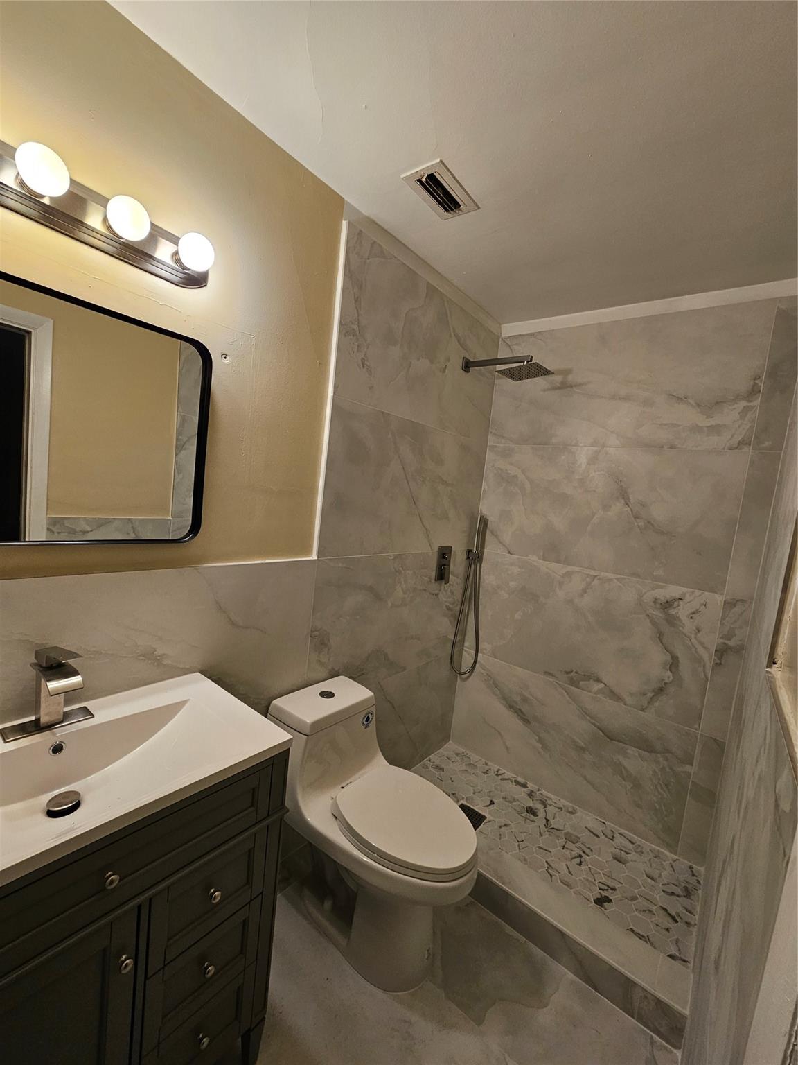 F & D Sub 73-20 B - Residential Lease