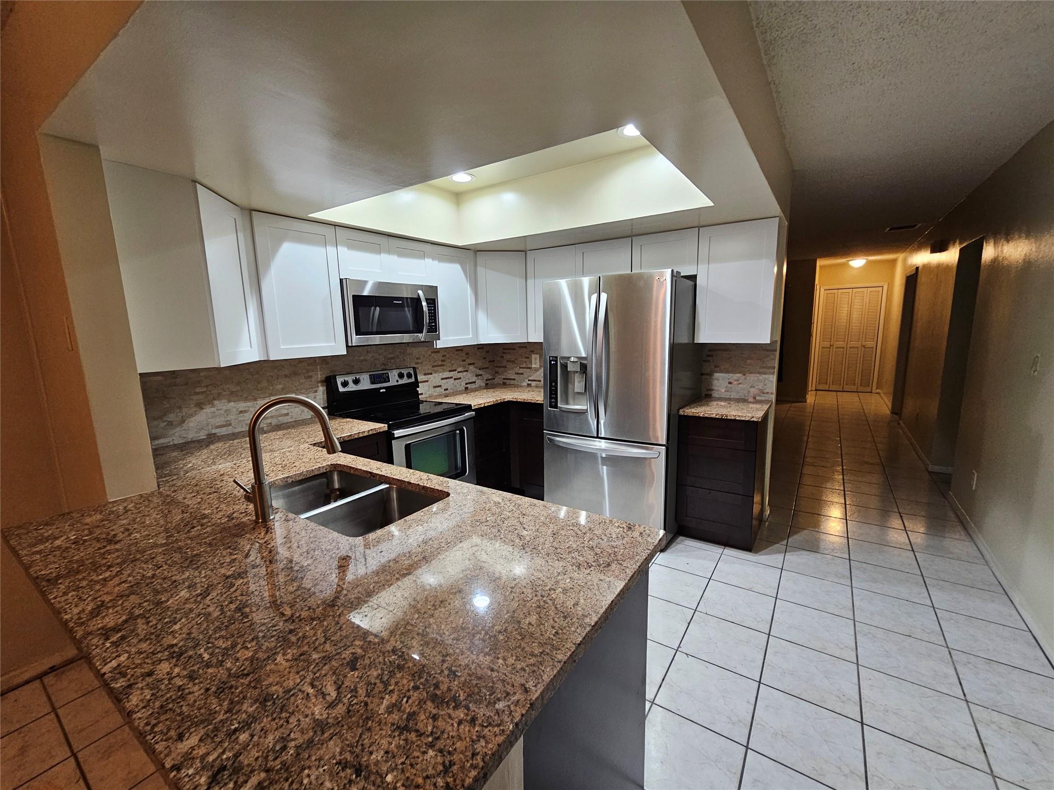 F & D Sub 73-20 B - Residential Lease