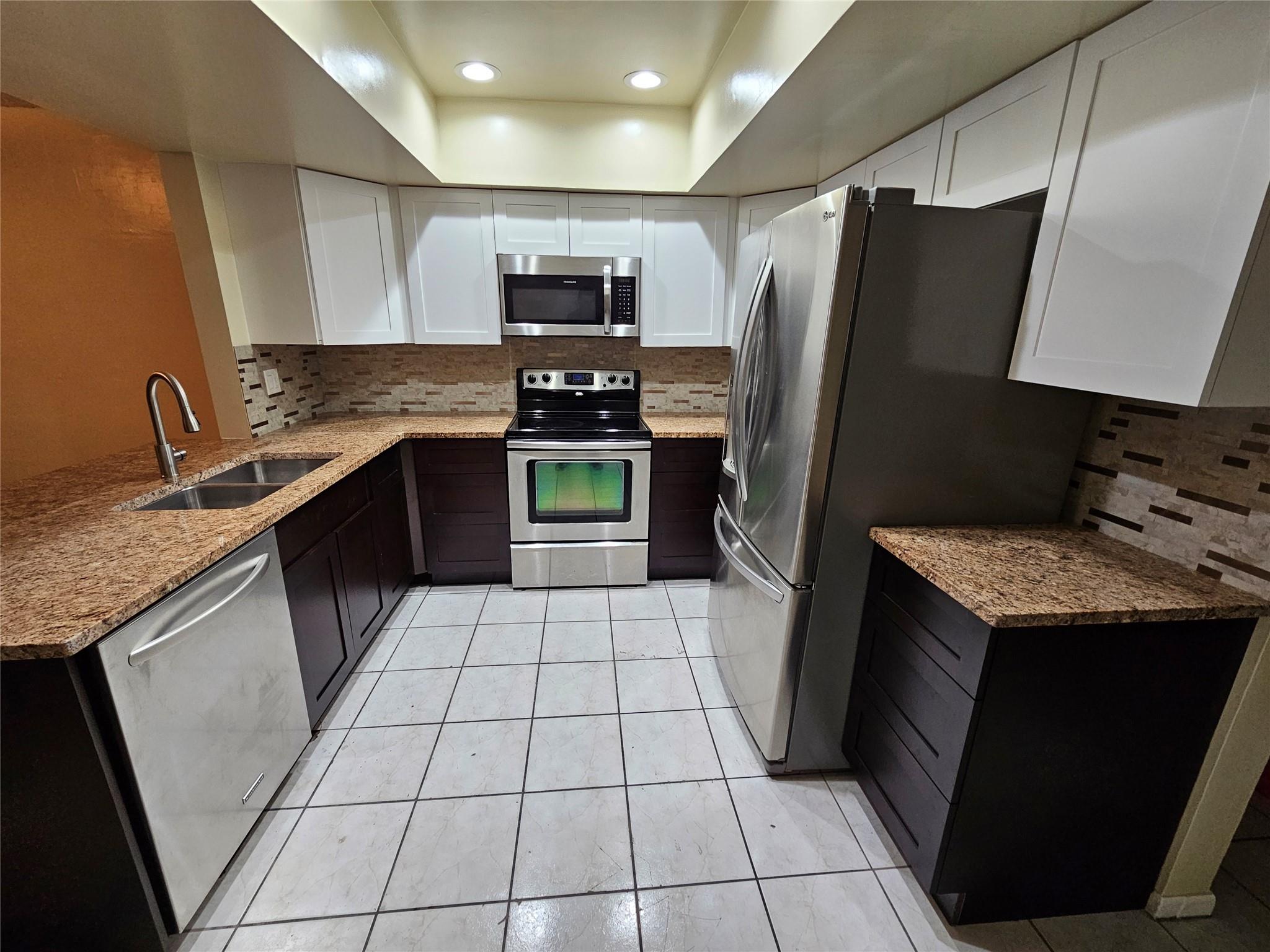 F & D Sub 73-20 B - Residential Lease