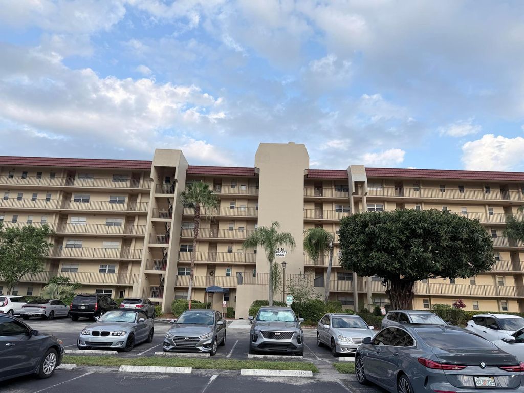 Photo of 3590 Via #312, Lake Worth, FL 33467 (MLS # B26029182)