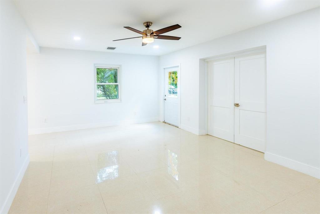 1445 NE 2 AV