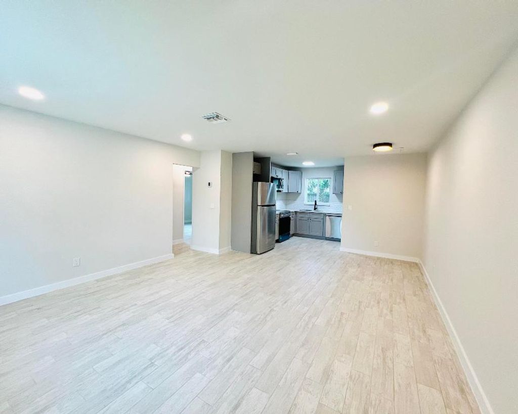 Photo of 804 Northview Drive, Jupiter, FL 33458 (MLS # R10990247)