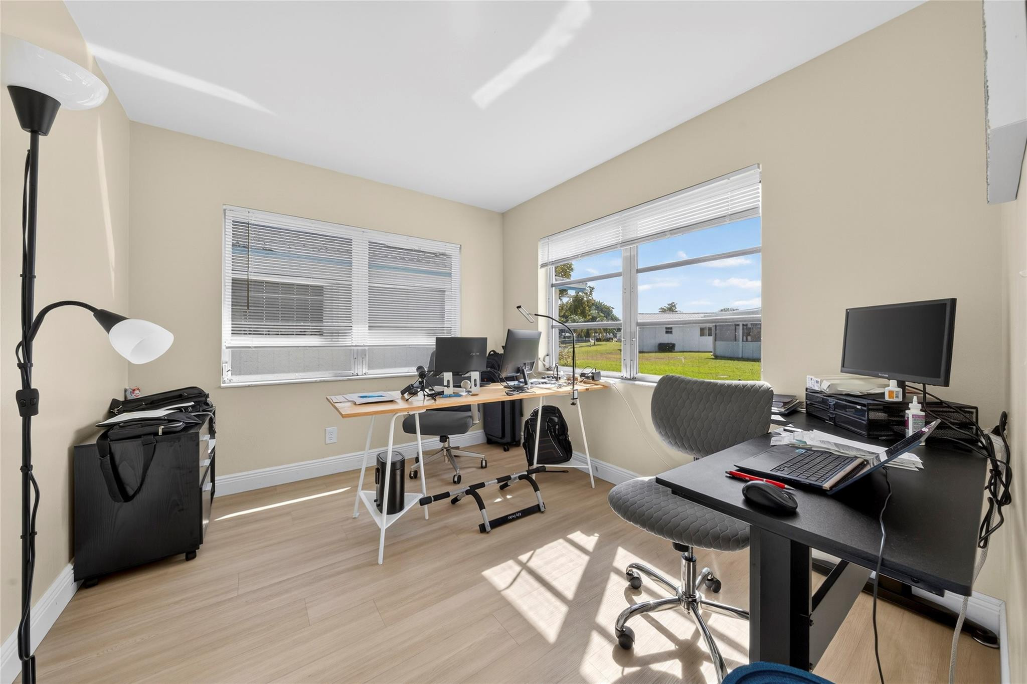 Lauderdale West 3 Sec 83- - Residential