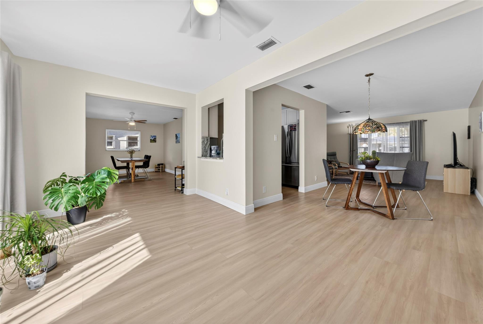 Lauderdale West 3 Sec 83- - Residential