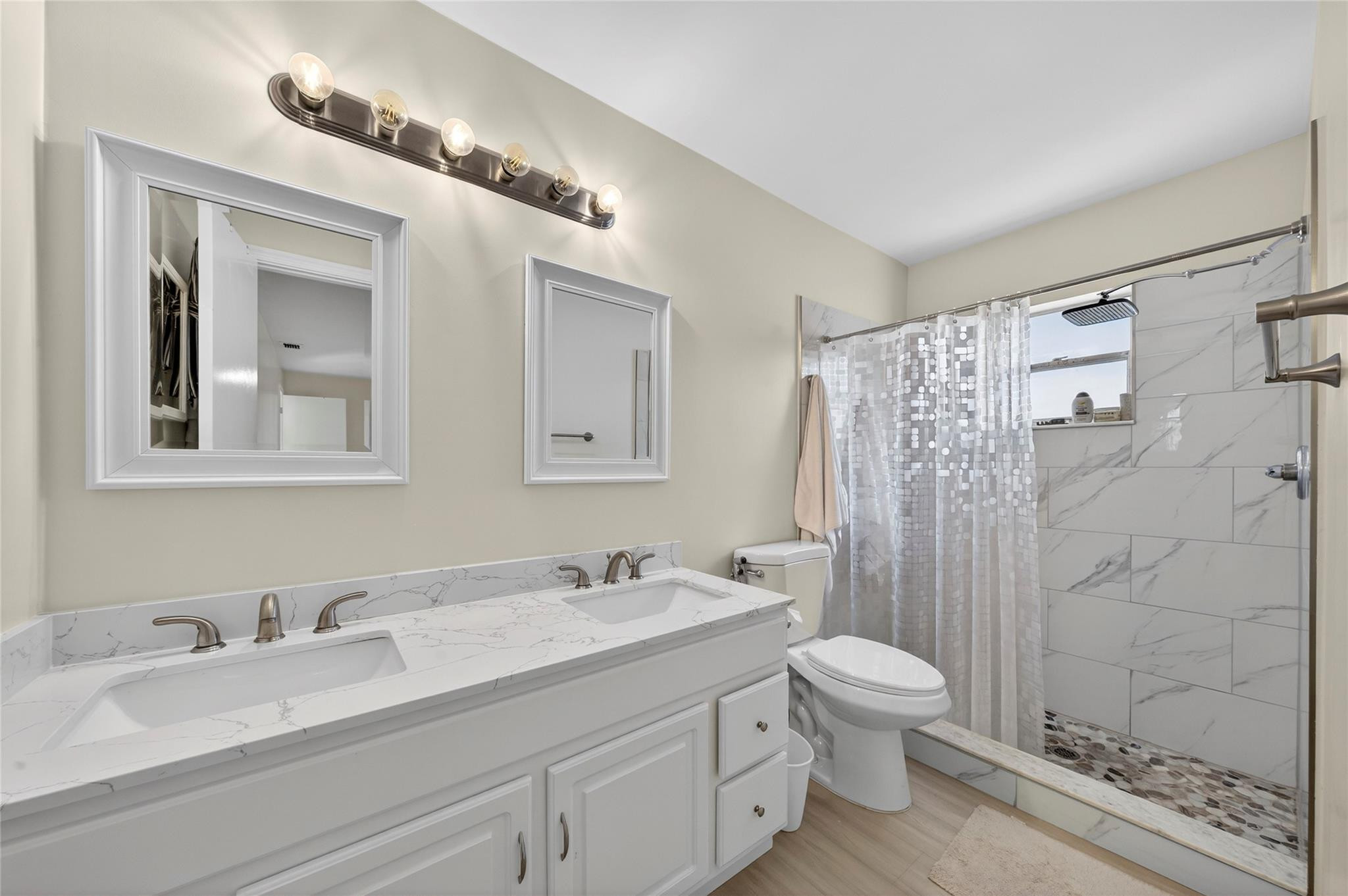 Lauderdale West 3 Sec 83- - Residential